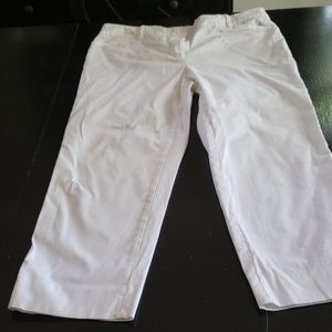 White crop oants